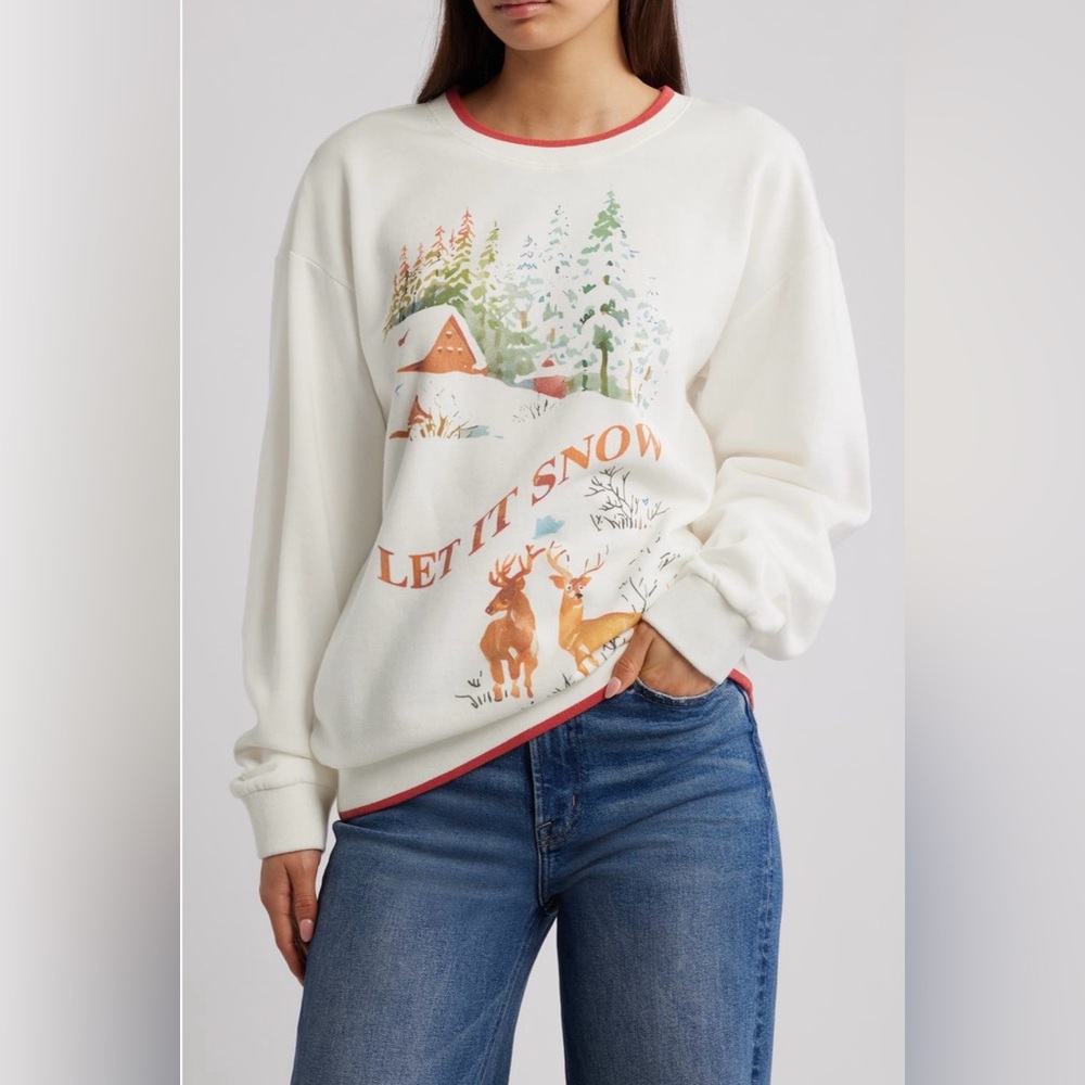 Let It Snow Graphic Sweatshirt
Golden Hour in Washed Marshmellow